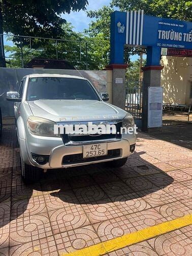 Ford Ranger XLT 2011 Số sàn Bạc