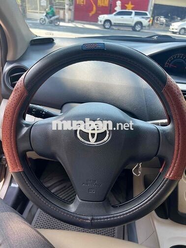 Toyota Vios 2010 Vàng cát