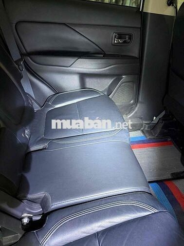 Mitsubishi Outlander 2019 Trắng Tự động