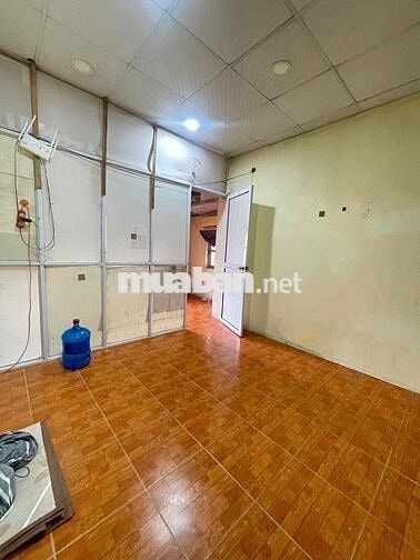 chính chủ cho thuê nhà Hoàng Mai- 2 Ngủ -1 wc- điện nước giá dân