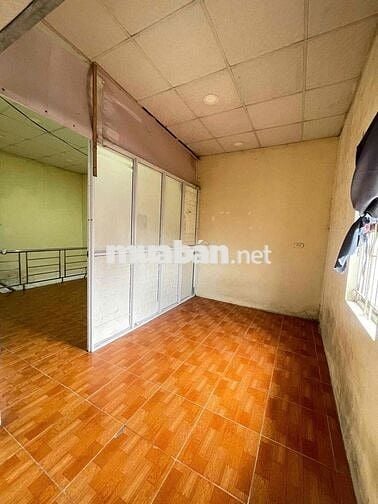 chính chủ cho thuê nhà Hoàng Mai- 2 Ngủ -1 wc- điện nước giá dân