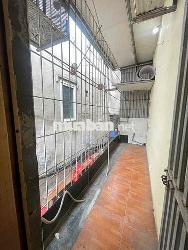 chính chủ cho thuê nhà Hoàng Mai- 2 Ngủ -1 wc- điện nước giá dân