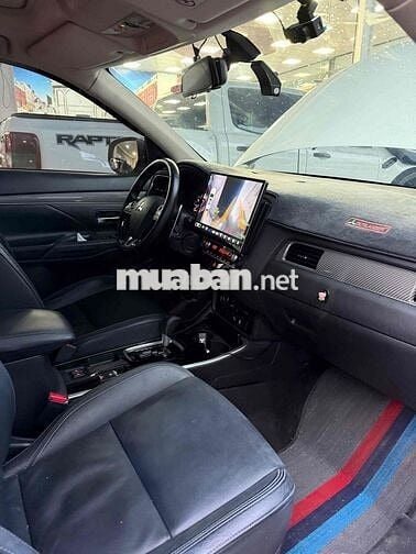 Mitsubishi Outlander 2019 Trắng Tự động