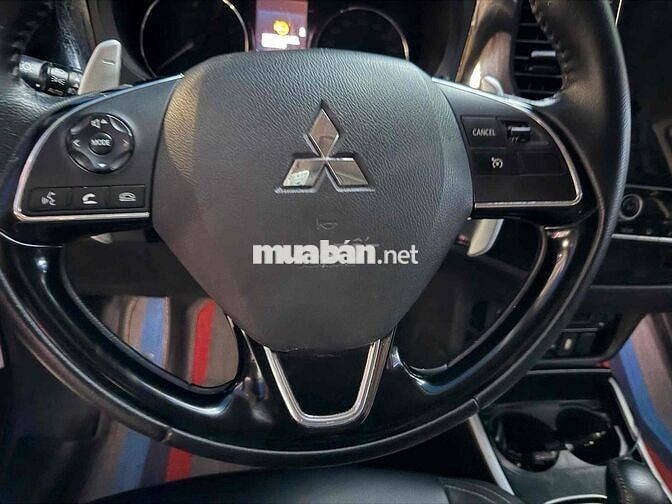 Mitsubishi Outlander 2019 Trắng Tự động
