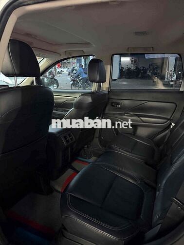 Mitsubishi Outlander 2019 Trắng Tự động