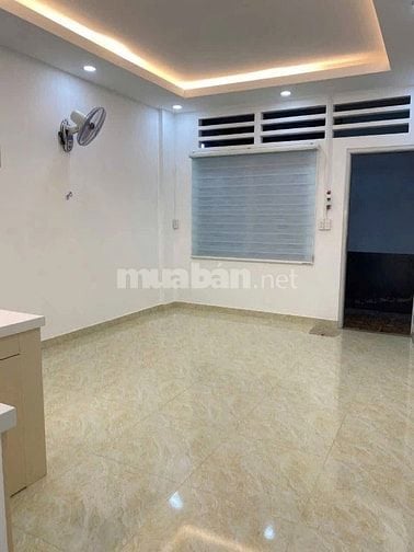 Chung cư Hoàng Sa Quận 3 thang bộ lầu 2 giá 8.5Tr/th 1PN có ban công 