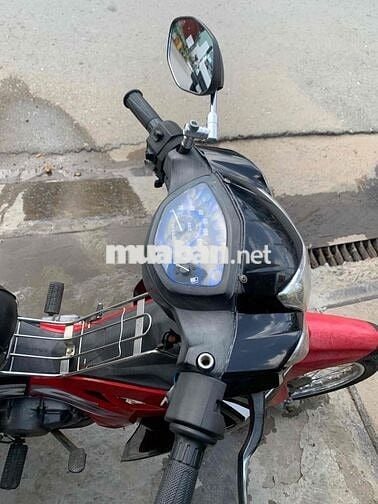 Yamaha Sirius Đỏ đen đã sử dụng