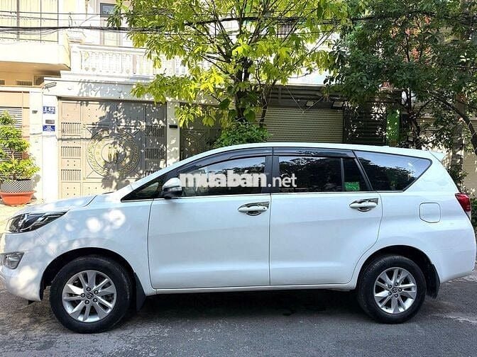 Bán TOYOTA INNOVA 2.0E 2019 zin xe nhà chính chủ