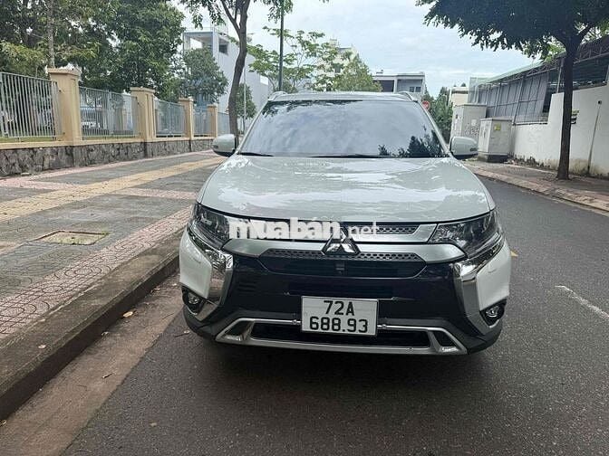 Mitsubishi Outlander 2.0 Premium 2020 Trắng