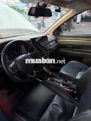 Mitsubishi Outlander 2019 Trắng Tự động