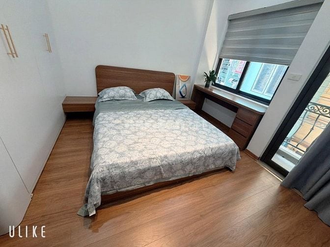 Bán nhà Huỳnh Thúc Kháng 5 tầng, 38m, ô tô đỗ cửa, ra phố 10m