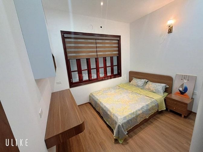 Bán nhà Huỳnh Thúc Kháng 5 tầng, 38m, ô tô đỗ cửa, ra phố 10m