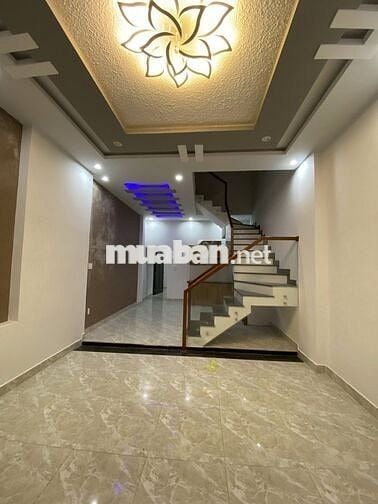 Nhà 3 tầng kiệt Cù Chính Lan ô tô vào đậu trước nhà được
