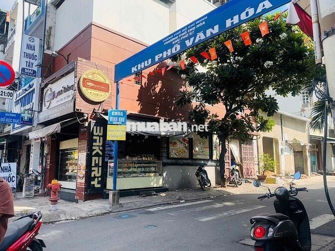 cho thuê nhà mặt tiền căn góc vị trí đắt địa đường Nguyễn Sơn