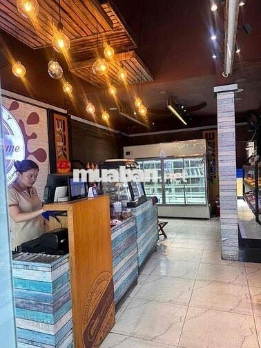 cho thuê nhà mặt tiền căn góc vị trí đắt địa đường Nguyễn Sơn