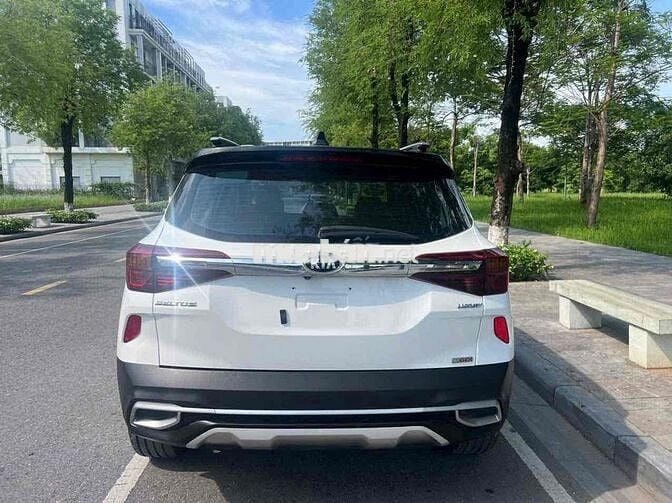 Kia Seltos Luxury 2020 67000 km Trắng