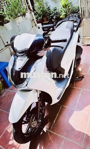 Honda SH 160 4000km Trắng