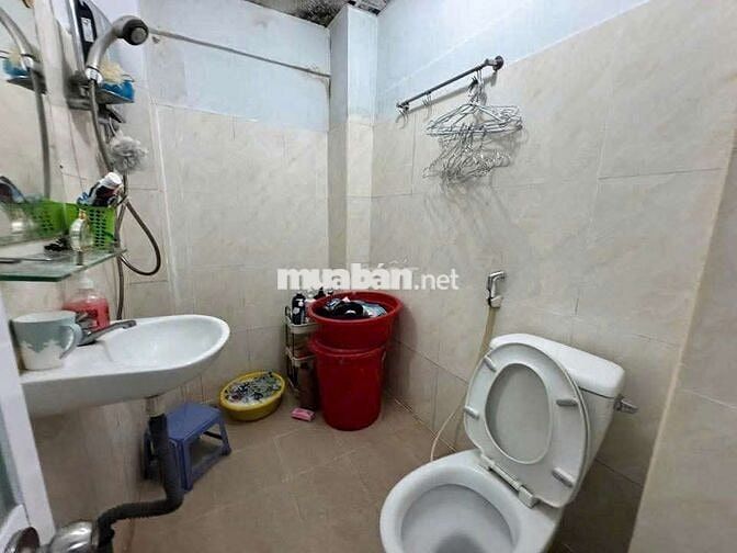 CHO THUE NHÀ HẺM 2 XE MÁY, 1 XET, NGUYỄN TRI PHUONG Q.10