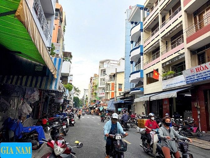BÁN NHÀ MẶT TIỀN : 112 DƯƠNG TỬ GIANG - P. 15 - Q. 5 - TPHCM