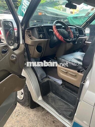 Ford Transit 2011 6 chỗ Bạc