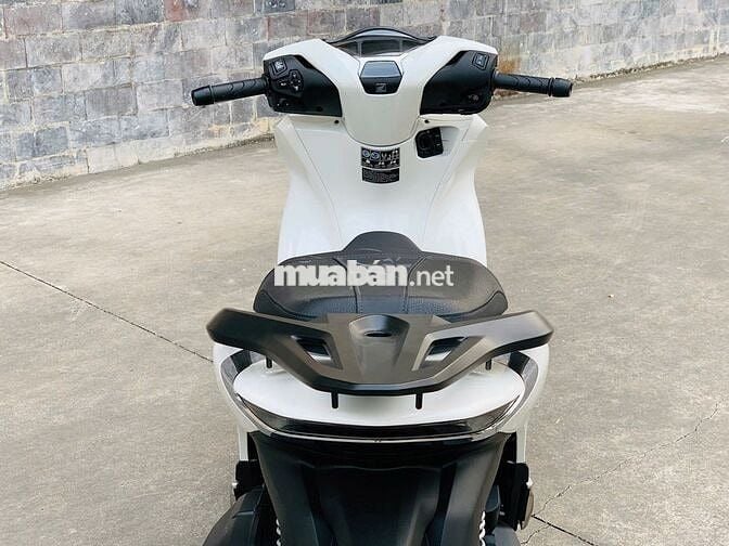 Honda SH125i Trắng 2025 Lướt Mới 99% 
