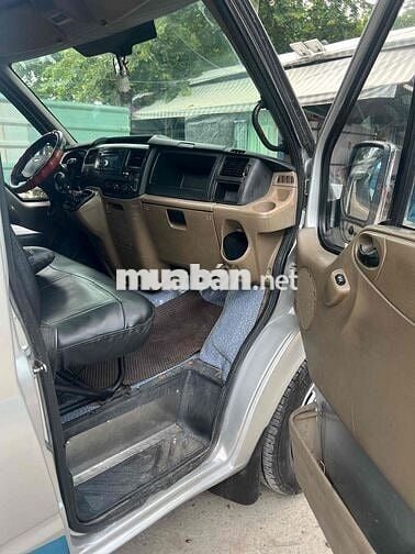 Ford Transit 2011 6 chỗ Bạc