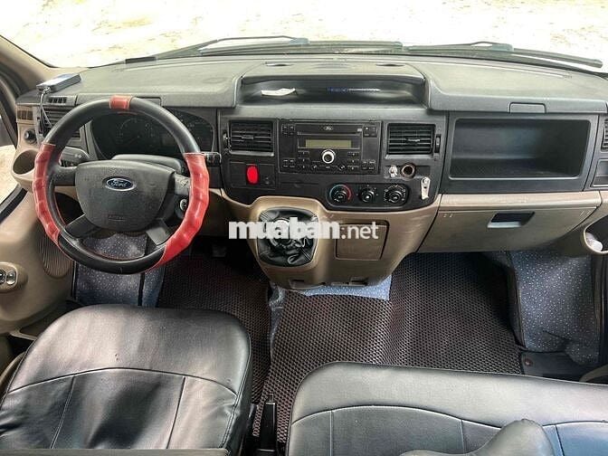 Ford Transit 2011 6 chỗ Bạc