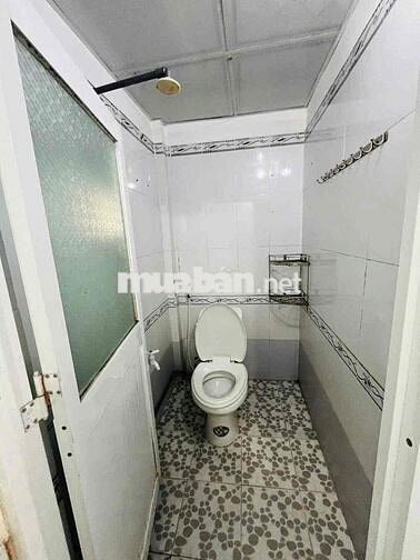 *Nhà giá 3tr/tháng *Thuận tiện kinh doanh  ( có sẵn 1 máy lạnh )  Cho
