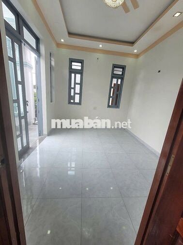 Phòng cho thuê trong nhà nguyên căn gần KTX khu B
