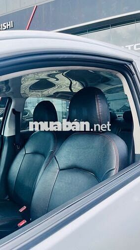 Mitsubishi Attrage MT 2025 Trắng Ghế da