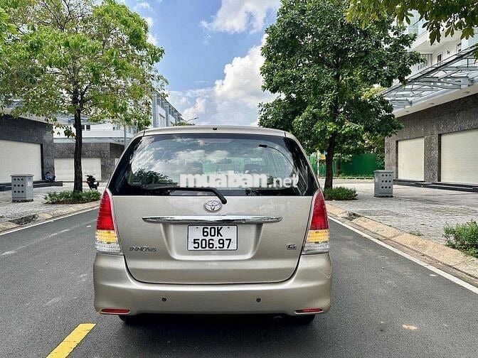 Toyota Innova G 2011 Số sàn Vàng cát