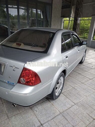 Ford Laser Số tự động Bạc