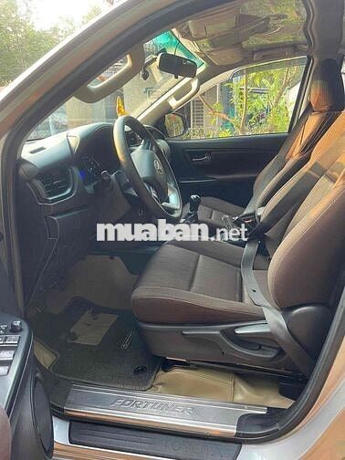 Toyota Fortuner 2017 Số sàn Máy dầu Bạc