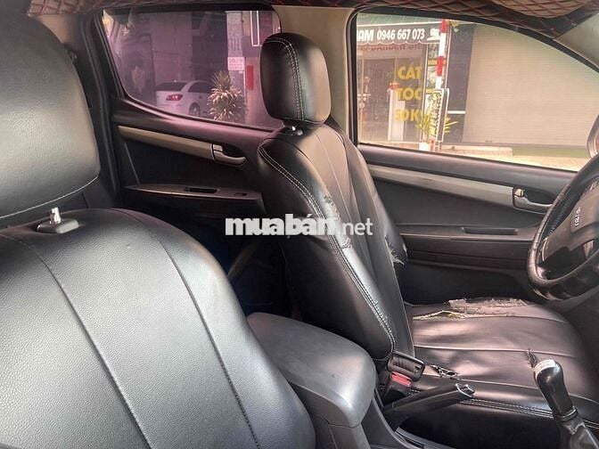 Isuzu D-Max 5 chỗ màu Đen