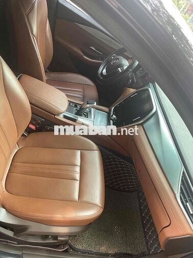 Vinfast Lux A 2.0 Premium 2021 Cao cấp Đen