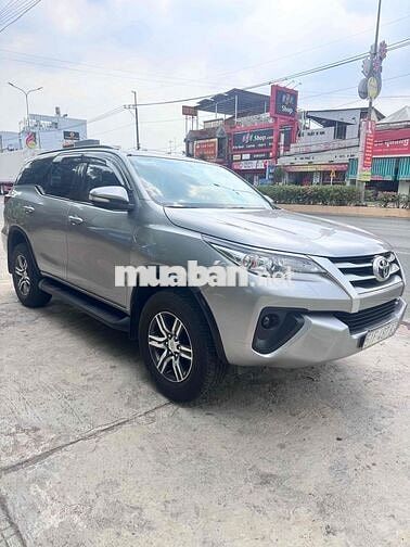 Toyota Fortuner 2017 Số sàn Máy dầu Bạc