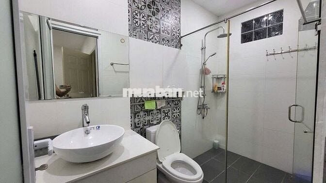 Cho thuê nhà HXH 108/6D Trần Quang Diệu, Phường 14, Quận 3