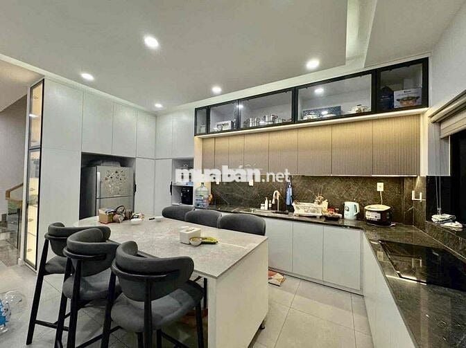 Nhà Phố Giá Tốt Kế Bên Phú Mỹ Hưng, Quận 7