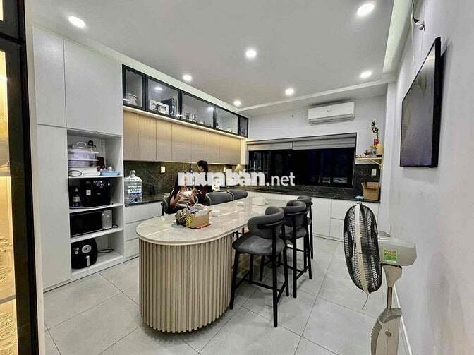 Nhà Phố Giá Tốt Kế Bên Phú Mỹ Hưng, Quận 7