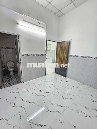 nhà gần nhà thờ chợ cầu 2pn 2wc sân trước rộng 