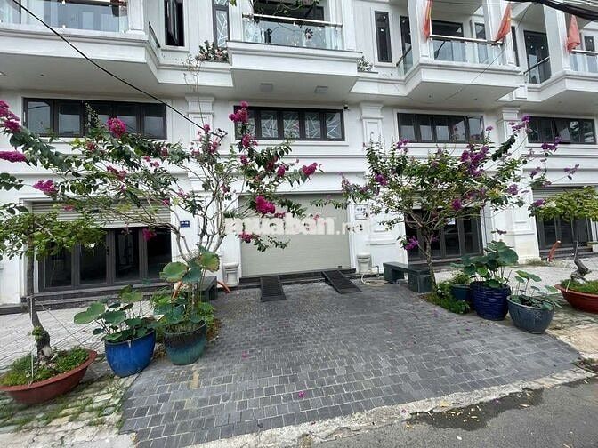 CHO THUÊ NHÀ- 130M2- NGANG 8M- 3 TẦNG- KDC AN SƯƠNG- P.ĐHT- QUẬN 12