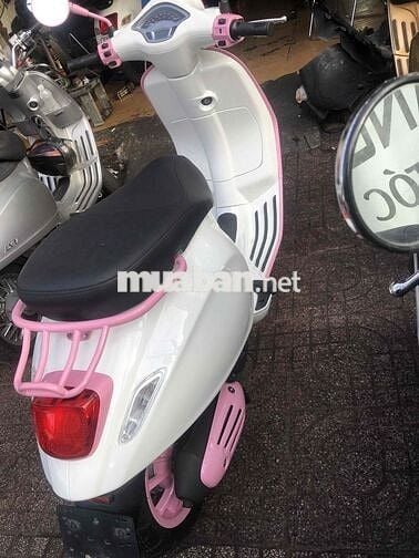 Piaggio Vespa Xe tay ga Trắng, Hồng