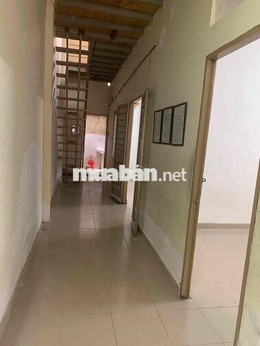 Bán nhà xưởng 138m2, HXH tránh, 1 trục ngay Trường Chinh, Tân Bình