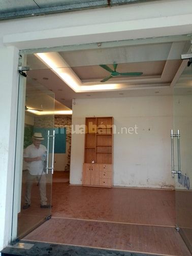 Cho thuê gấp nhà nguyên căn tại Duy Tân. cầu giấy, phù hợp mọi mô hình