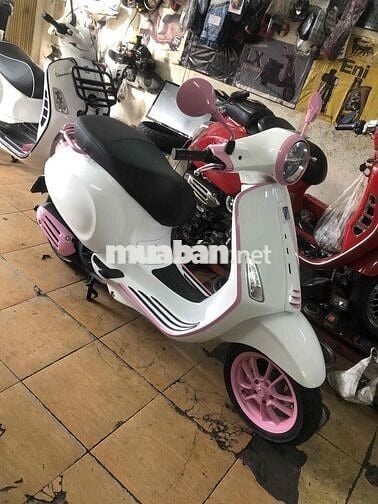 Piaggio Vespa Xe tay ga Trắng, Hồng