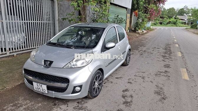 Peugeot 2010 Số tự động