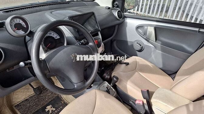 Peugeot 2010 Số tự động