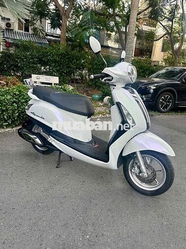 Mình cần bán Yamaha Grande 2017 Trắng
