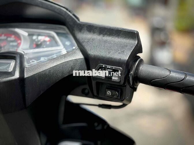 Honda Air Blade 125 FI 2011 Đen đỏ