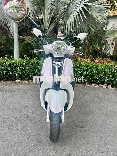 Mình cần bán Yamaha Grande 2017 Trắng